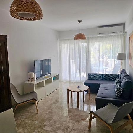 Апартаменты Margarita 110 - Newly Renovated Пафос Экстерьер фото